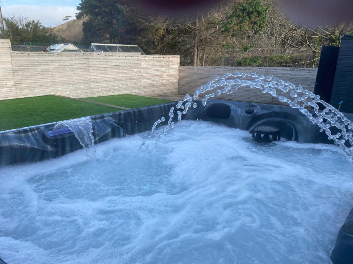 No40Barmouth-Modern,Spacious&Hot Tub Экстерьер фото