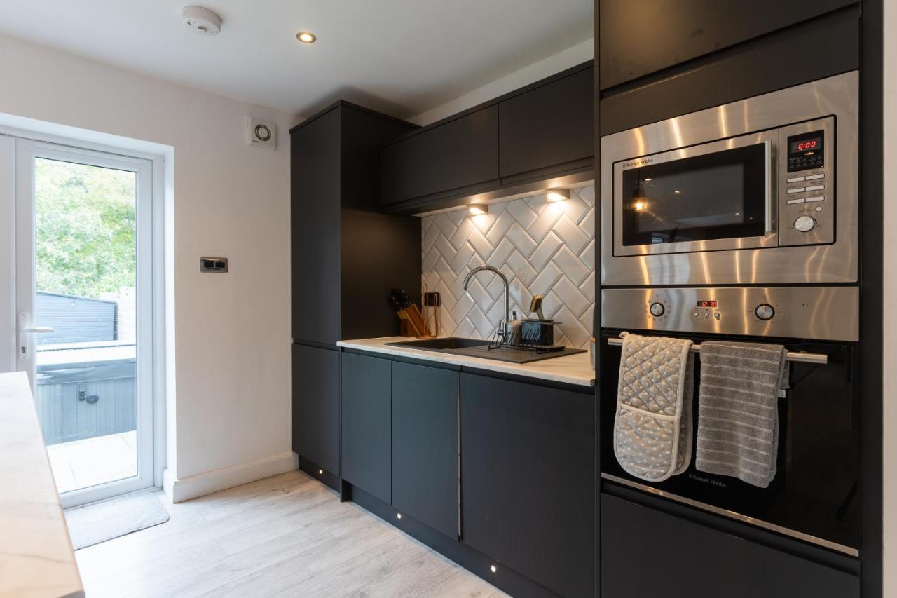 No40Barmouth-Modern,Spacious&Hot Tub Экстерьер фото