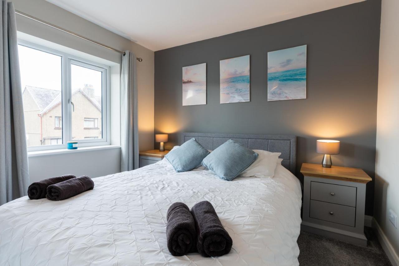 No40Barmouth-Modern,Spacious&Hot Tub Экстерьер фото